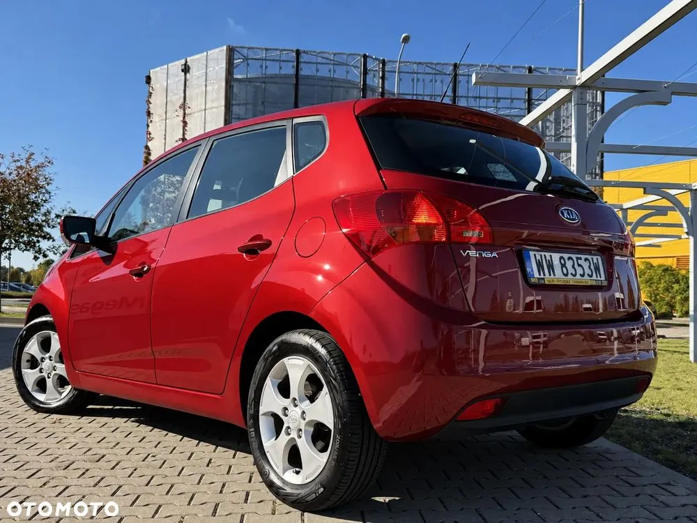 Kia Venga 2012 photo 3