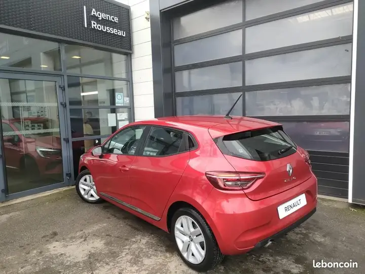 Renault Clio 2022 photo 2