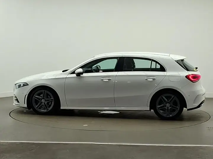 Mercedes-Benz A-Class 2019 photo 4