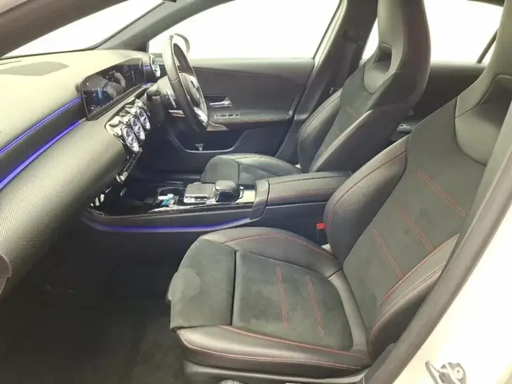 Mercedes-Benz A-Class 2019 photo 5