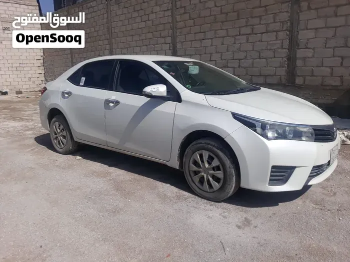 Toyota Corolla 2017 photo 2