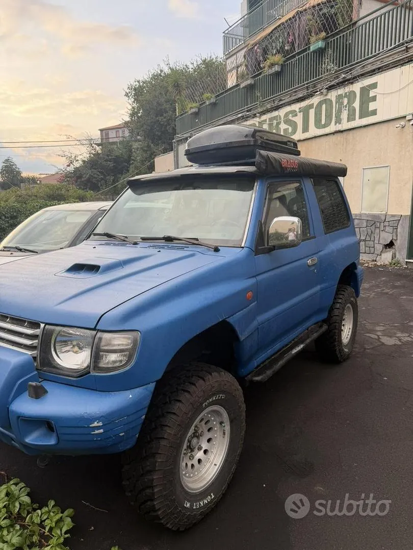 Mitsubishi Pajero 2002 photo 2