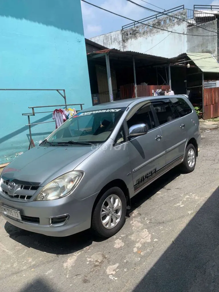 Toyota Innova 2008 photo 2