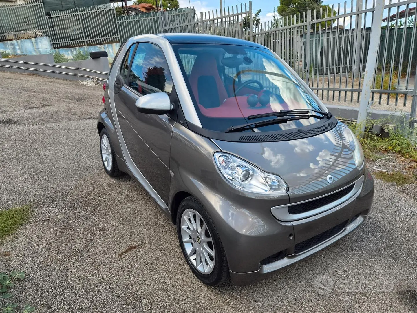 Smart Fortwo 2011 photo 2