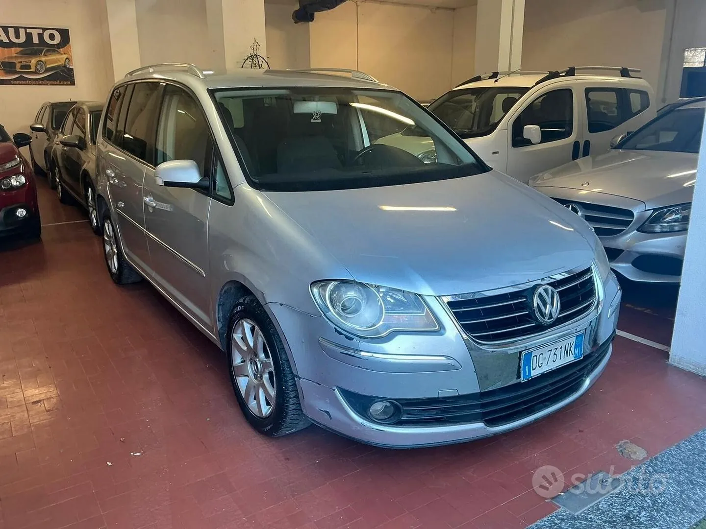 Volkswagen Touran 2007 photo 2