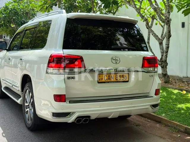 Toyota Land Cruiser Sahara 2016 photo 5