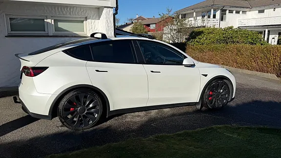 Tesla Model Y 2024 photo 5