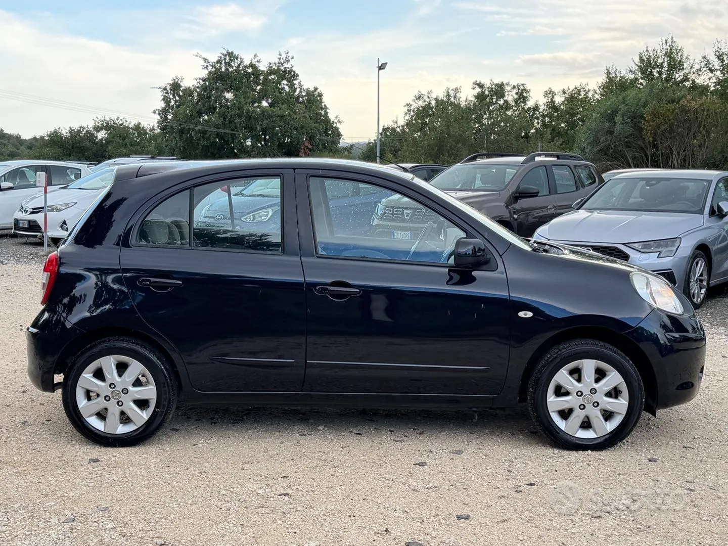 Nissan Micra 2011 photo 5