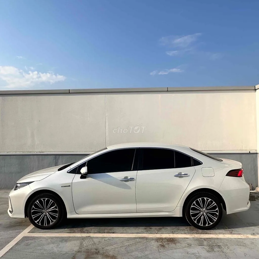Toyota Altis 2022 photo 3