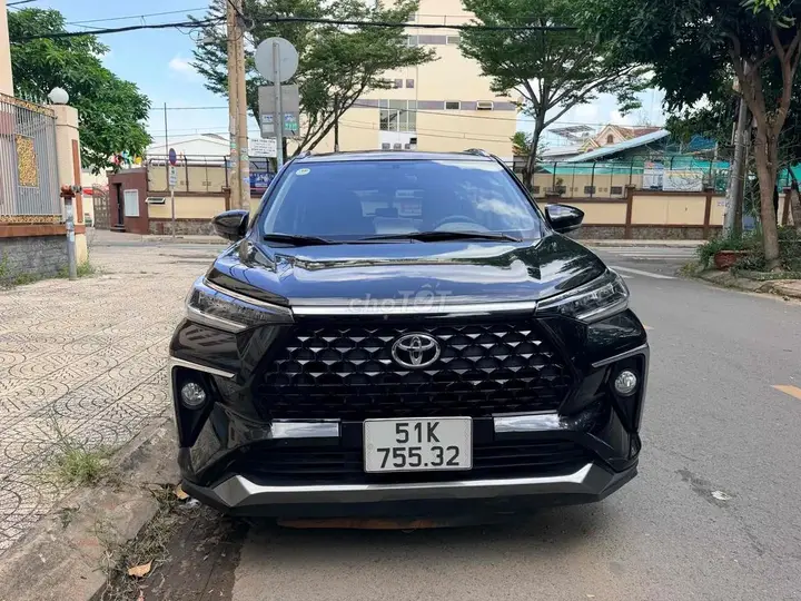 Toyota Veloz Cross
