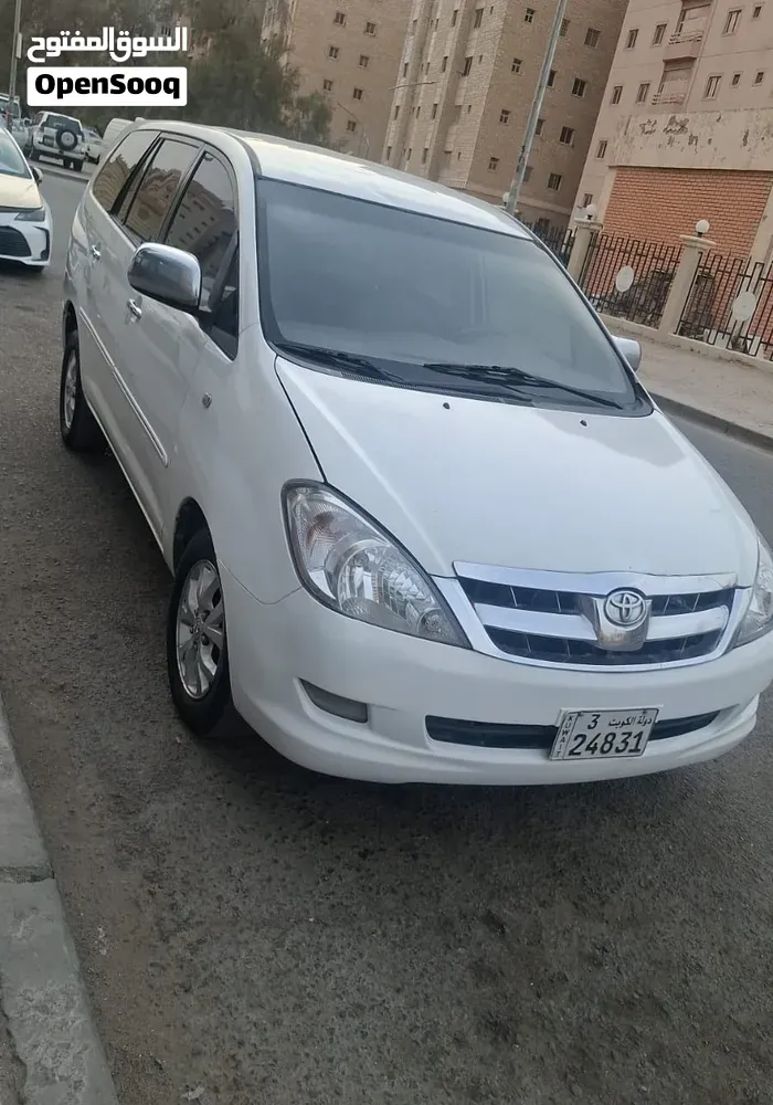 Toyota Innova 2006 photo 2