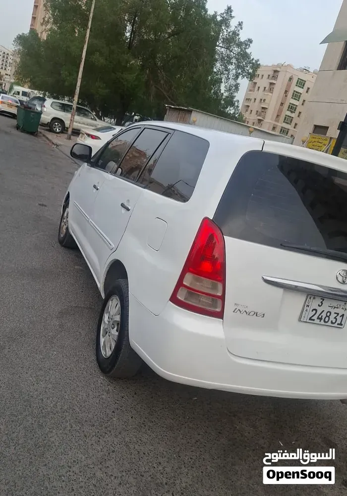 Toyota Innova 2006 photo 4