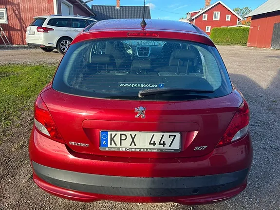 Peugeot 207 2010 photo 3