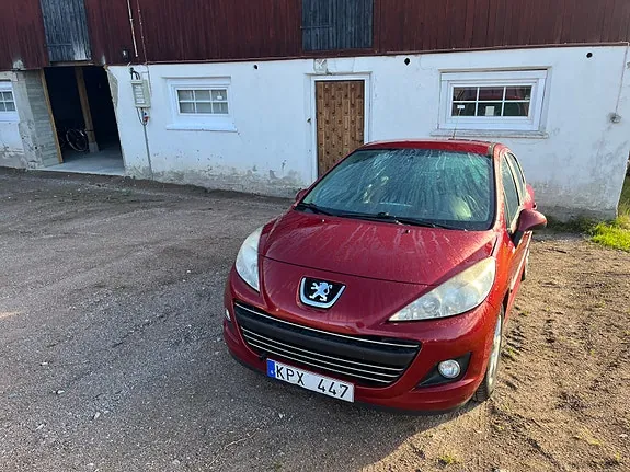Peugeot 207 2010 photo 5