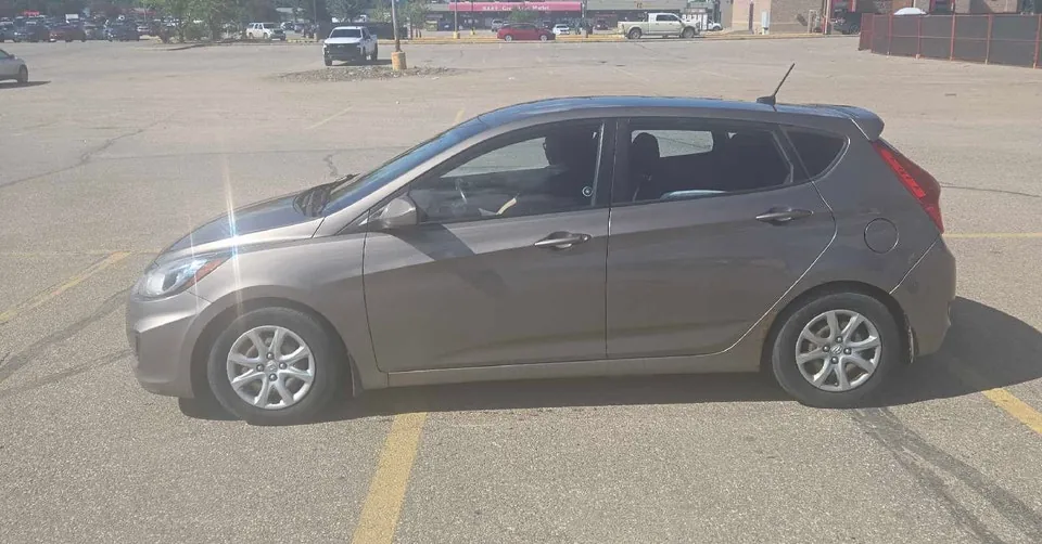 Hyundai Accent 2014 photo 3