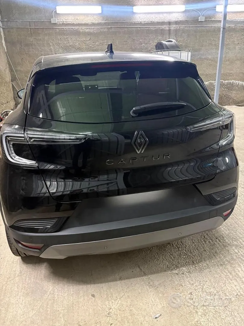 Renault Captur 2024 photo 4