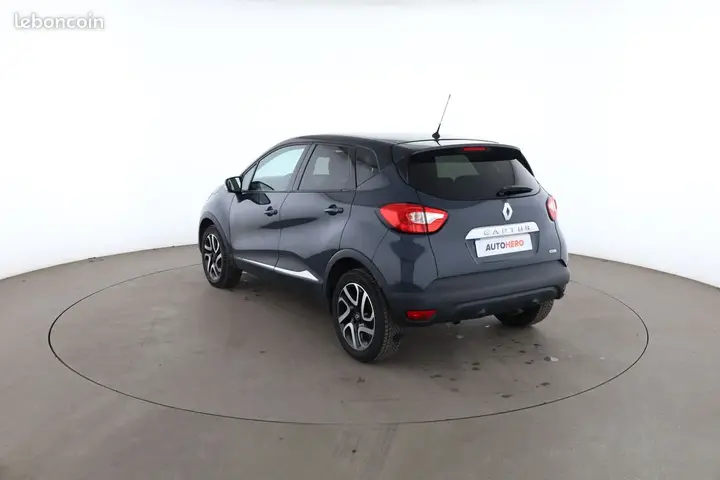 Renault Captur 2016 photo 2