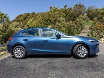 Mazda 3 2018 photo 3