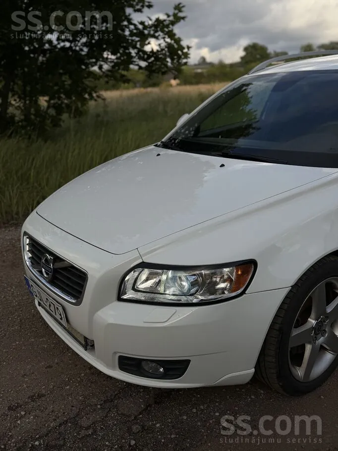 Volvo V50