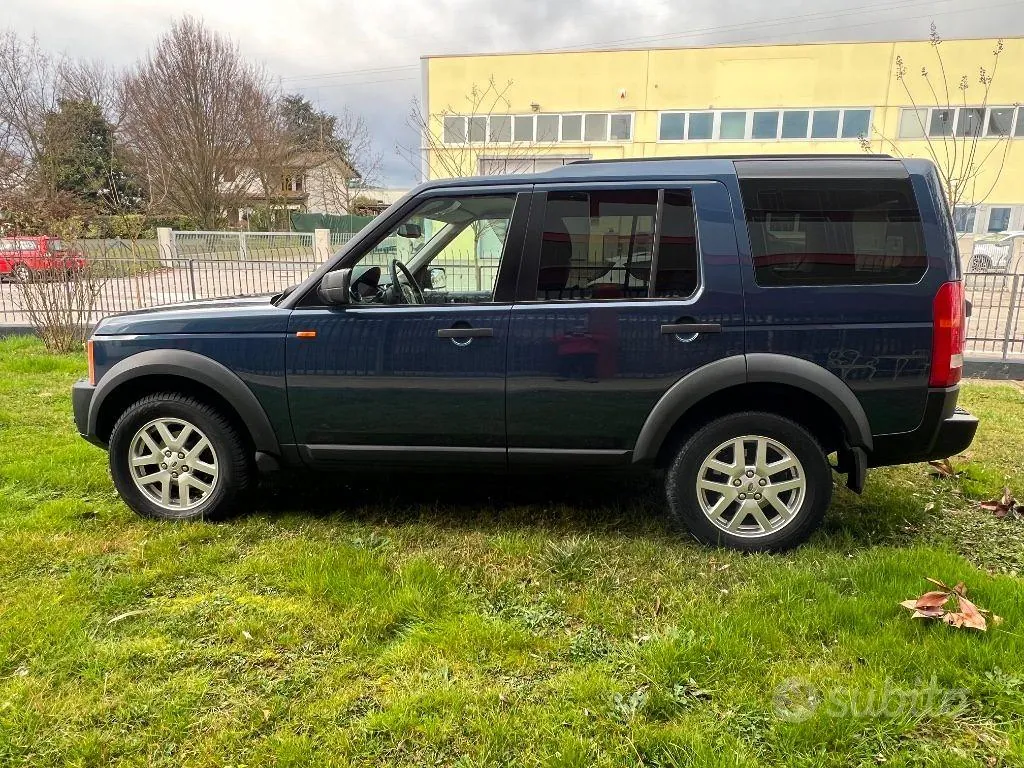 Land Rover Discovery 2005 photo 3