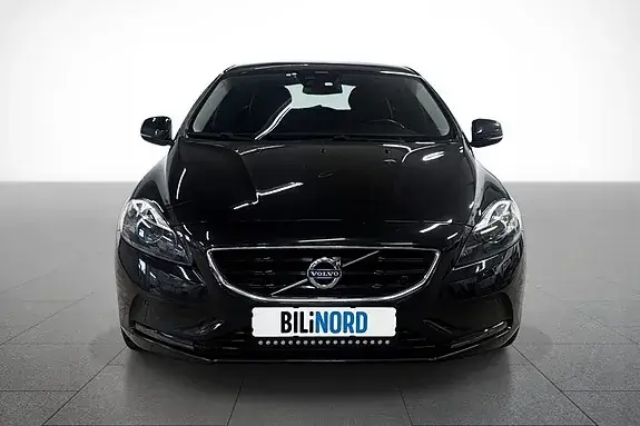 Volvo V40 2013 photo 2