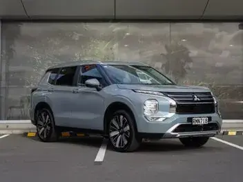 Mitsubishi Outlander 2025 photo 2