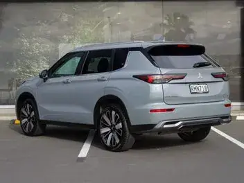 Mitsubishi Outlander 2025 photo 3