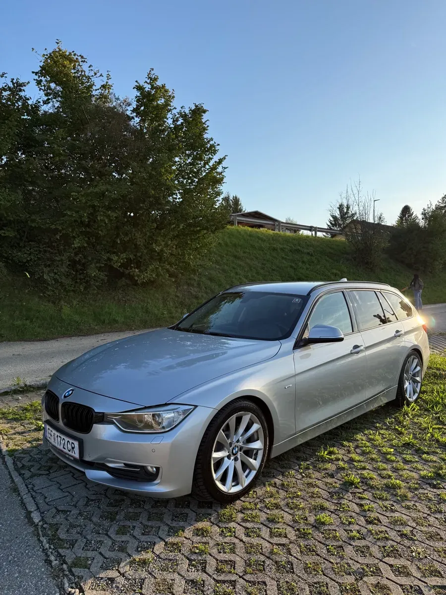 BMW 3 Series 2013 photo 2