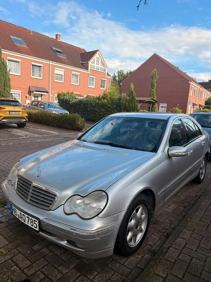 Mercedes-Benz C180