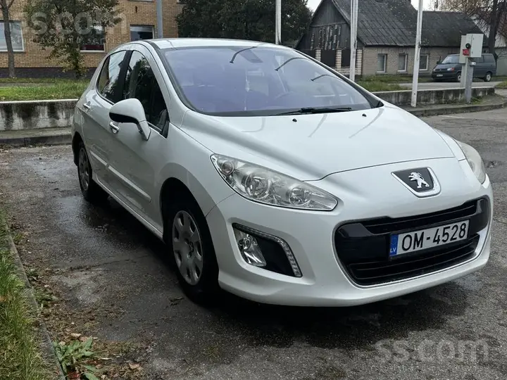 Peugeot 308 2013 photo 3