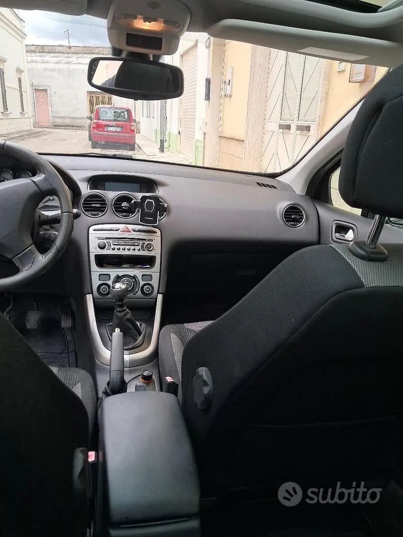 Peugeot 308 2008 photo 3