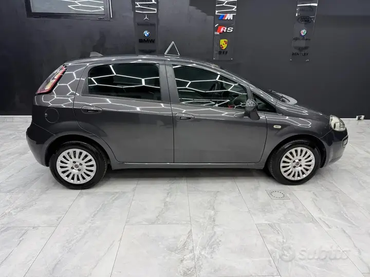 Fiat Punto Evo 2010 photo 2