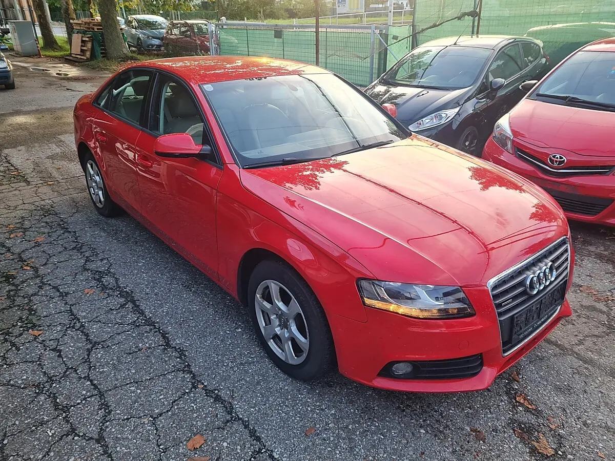 Audi A4 2011 photo 3