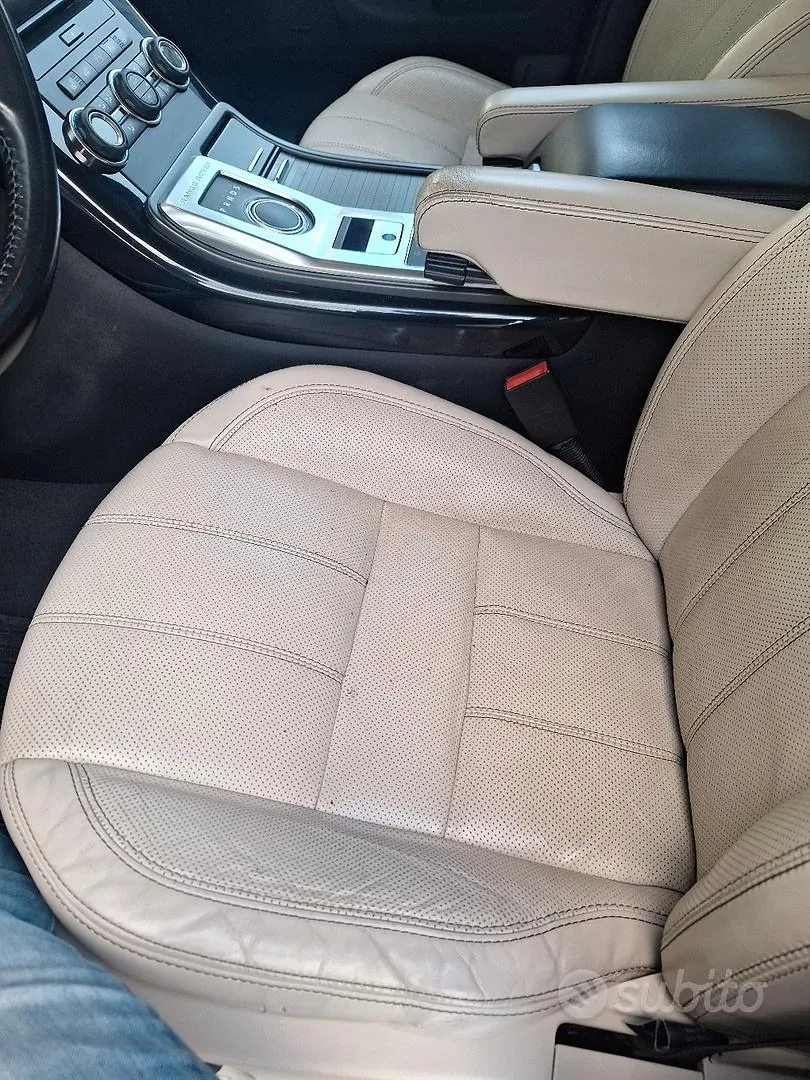 Land Rover Range Rover 2012 photo 3