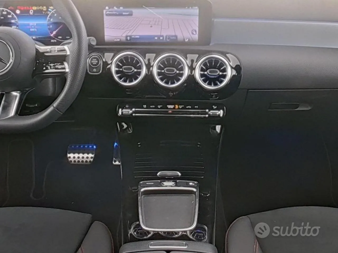 Mercedes-Benz A 180 2026 photo 5