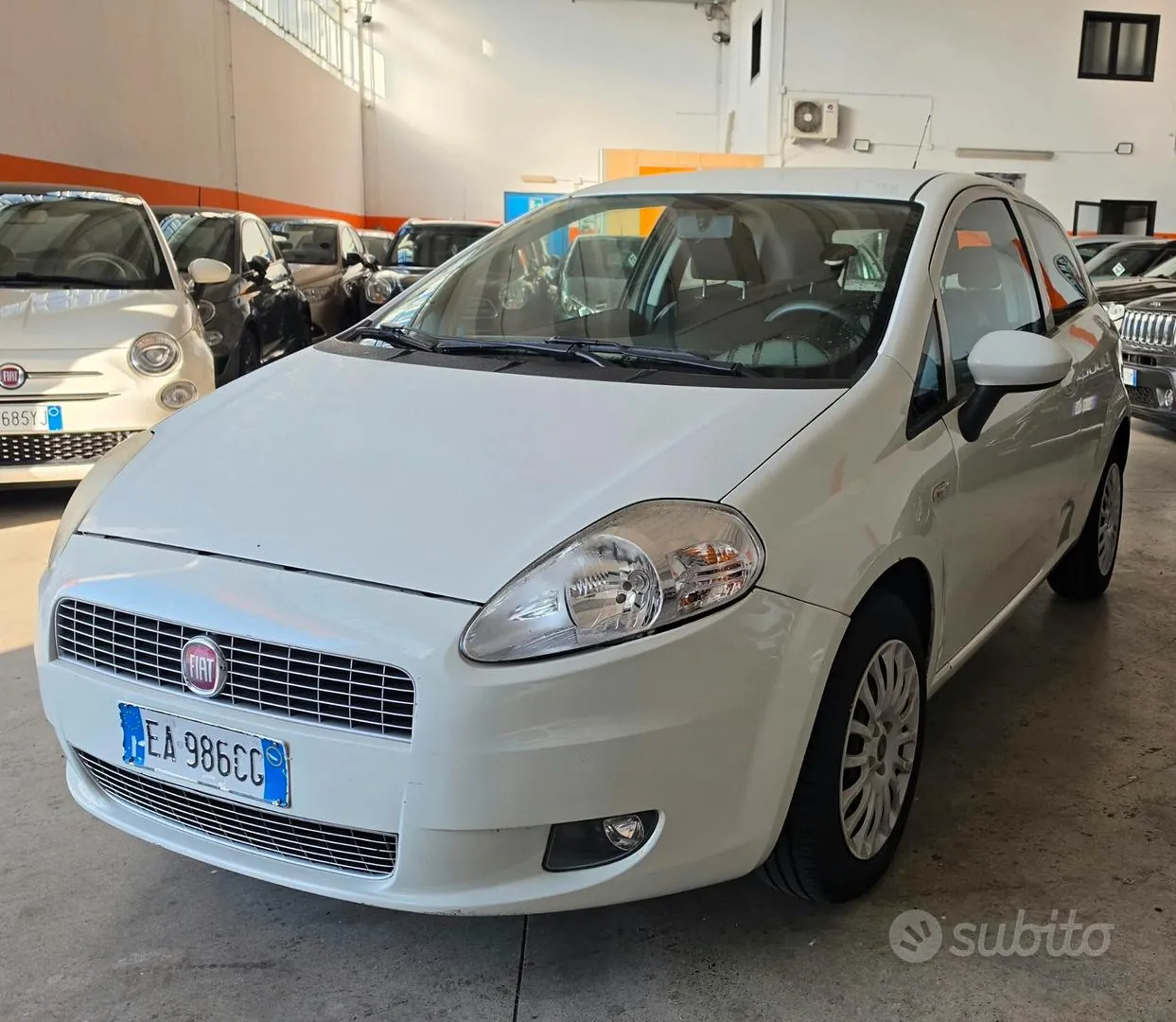 Fiat Grande Punto 2010 photo 2