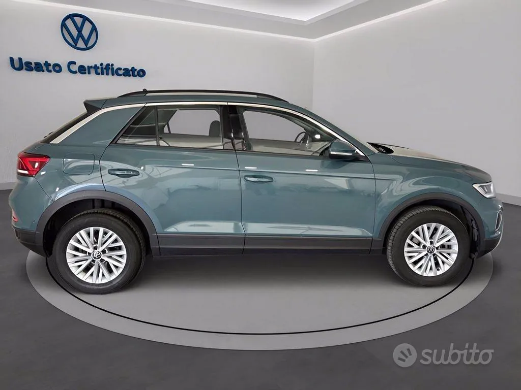 Volkswagen T-Roc 2023 photo 3
