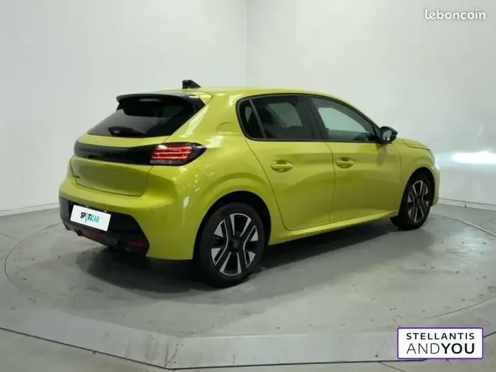 Peugeot 208 2025 photo 3