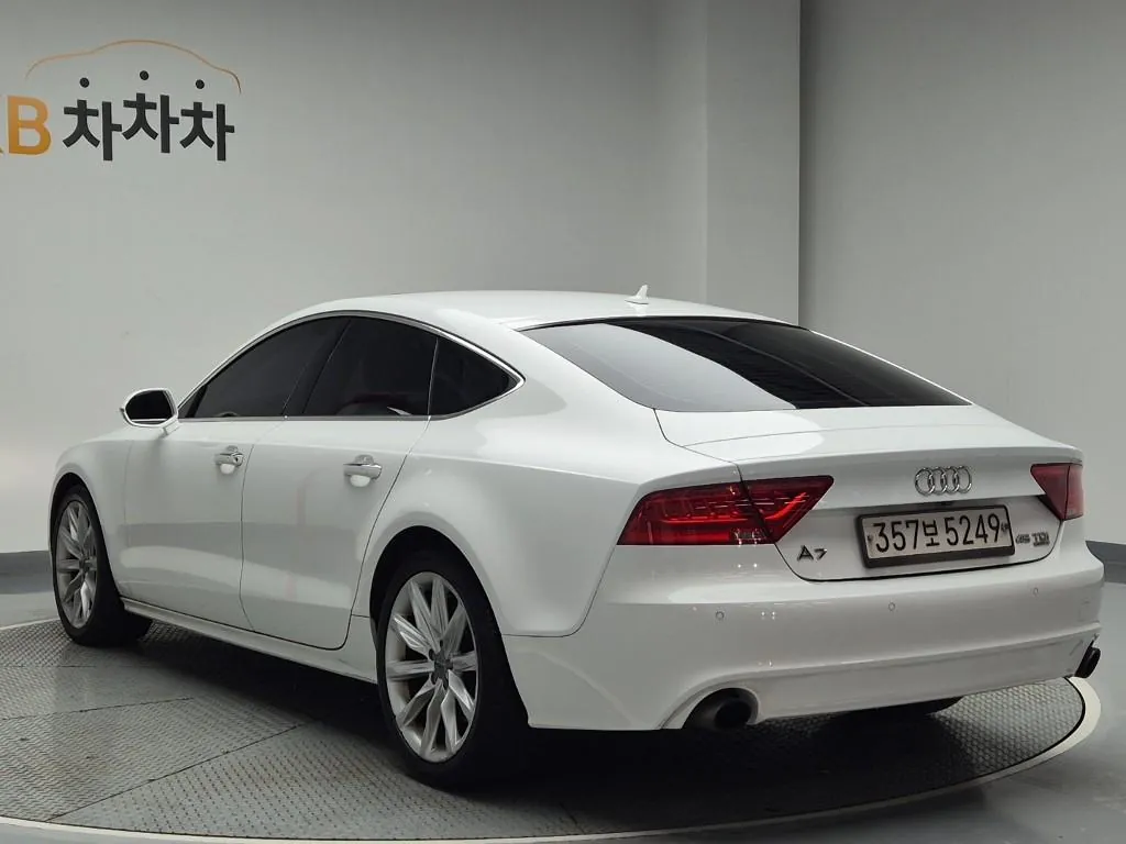 Audi A7 2015 photo 2