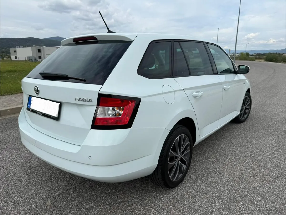 Skoda Fabia 2017 photo 5