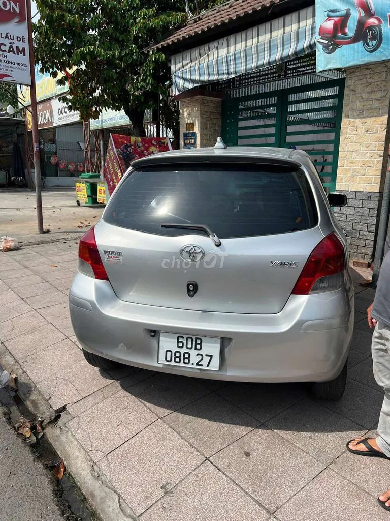 Toyota Yaris 2010 photo 2
