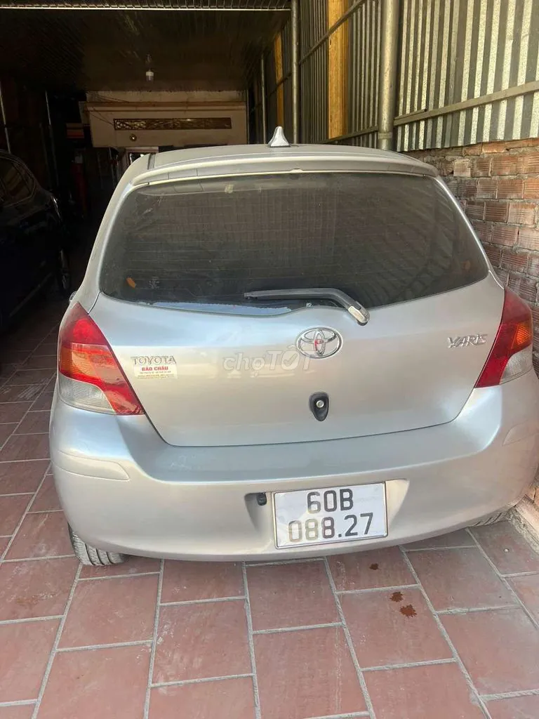 Toyota Yaris 2010 photo 3