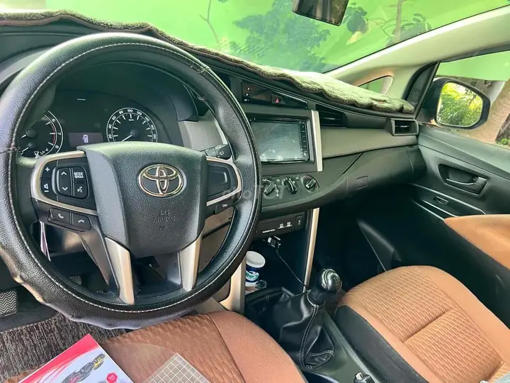 Toyota Innova 2018 photo 3