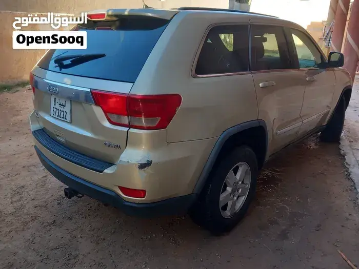 Jeep Cherokee 2012 photo 3