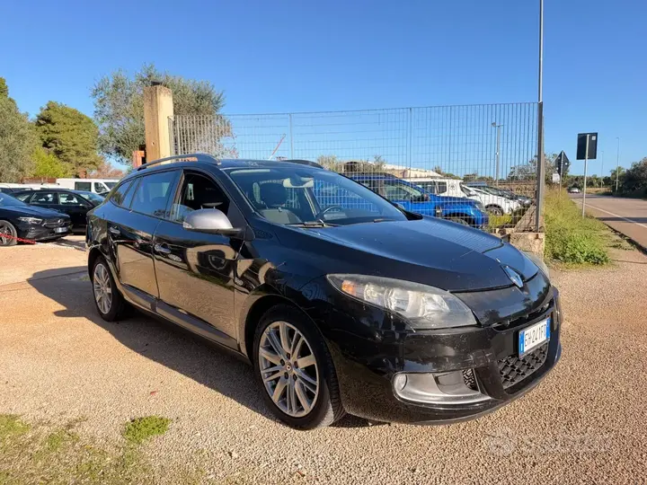 Renault Megane 2011 photo 2