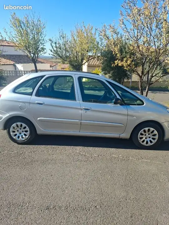 Citroen Xsara Picasso 2001 photo 2
