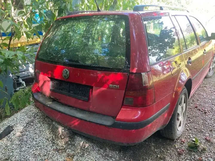 Volkswagen Golf Variant 2001 photo 2