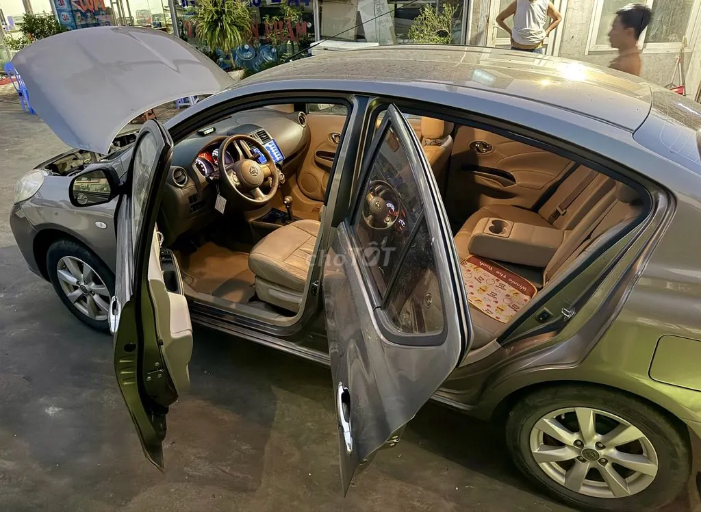Nissan Sunny 2013 photo 3