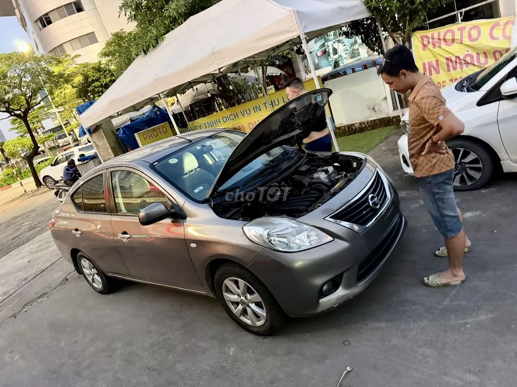 Nissan Sunny 2013 photo 5