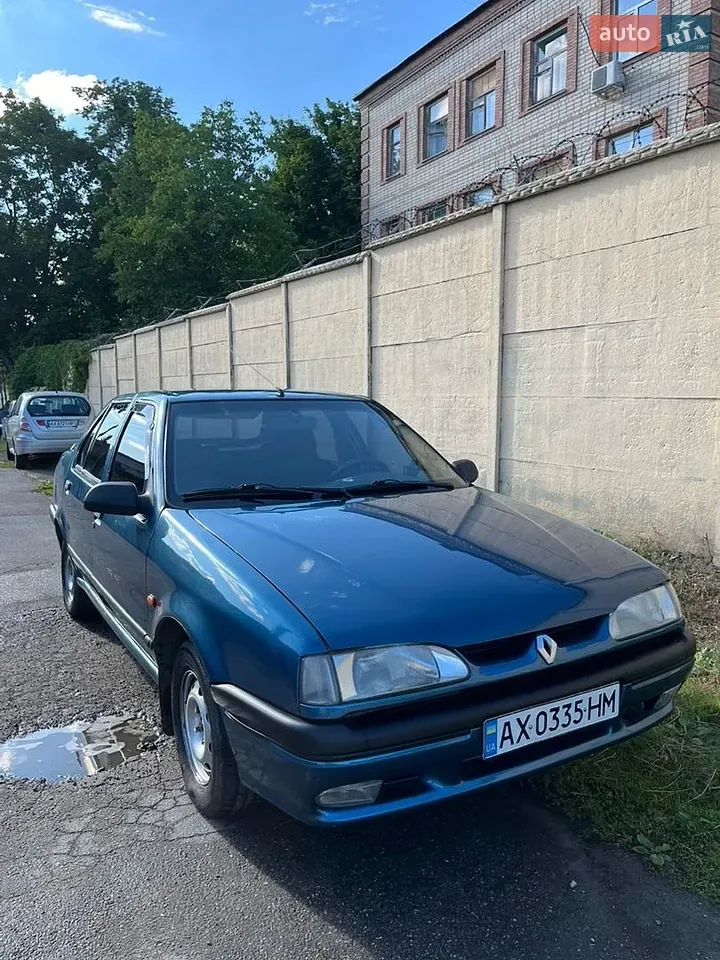 Renault 19